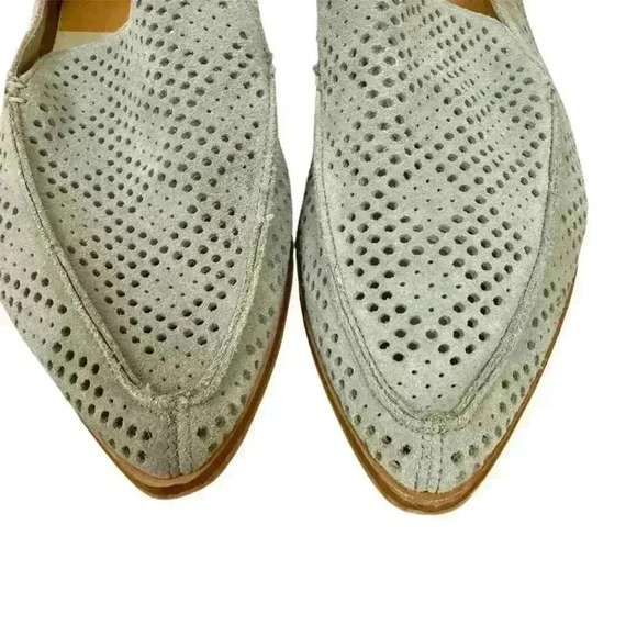Dolce Vita Kleo Perforated Suede Taupe Loafers size 8 EUC - Picture 5 of 10